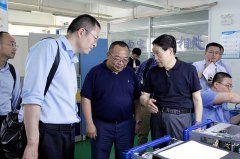 蘇州工業(yè)園區(qū)管委會副主任倪乾一行 調(diào)研大連依利特